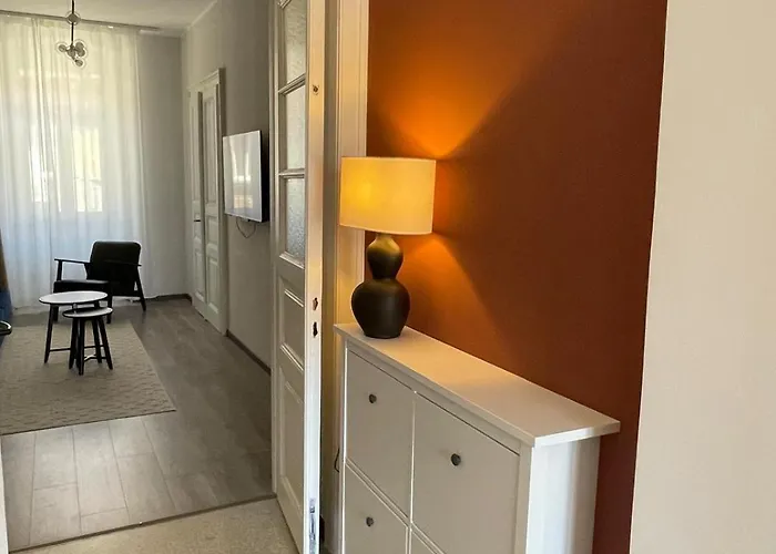 Lejlighed Center 3br With En-suite And Workspace *