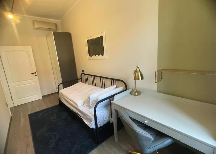 Center 3br With En-suite And Workspace Rijeka