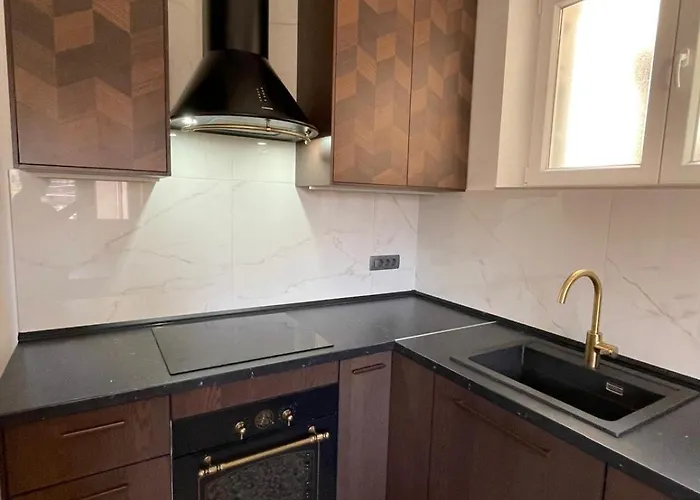 Center 3br With En-suite And Workspace Lejlighed *