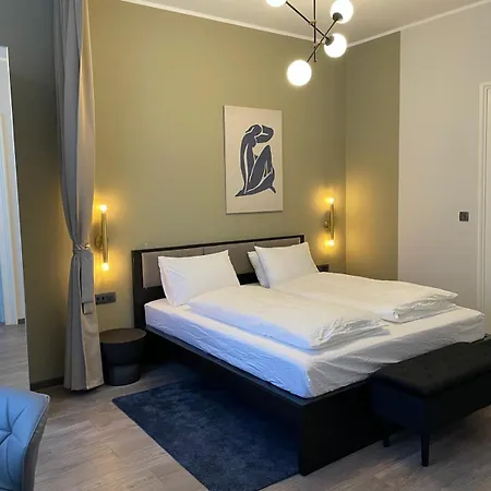 Center 3br With En-suite And Workspace Rijeka