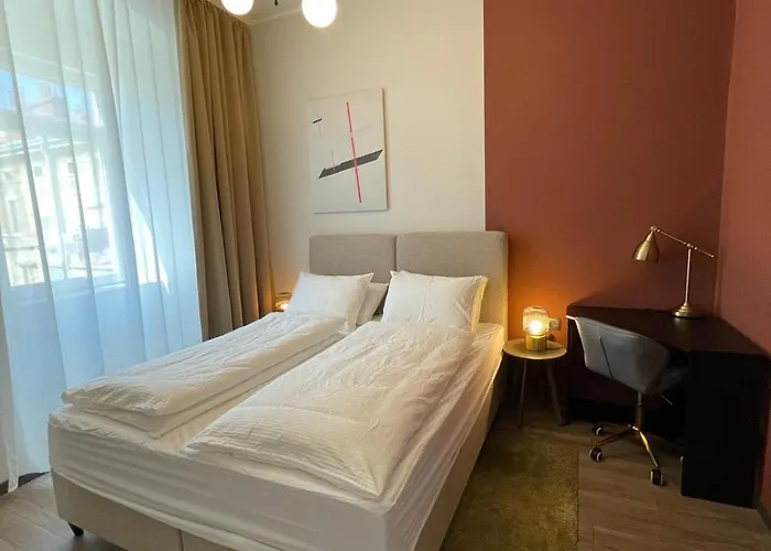 Apartmán Center 3br With En-suite And Workspace
