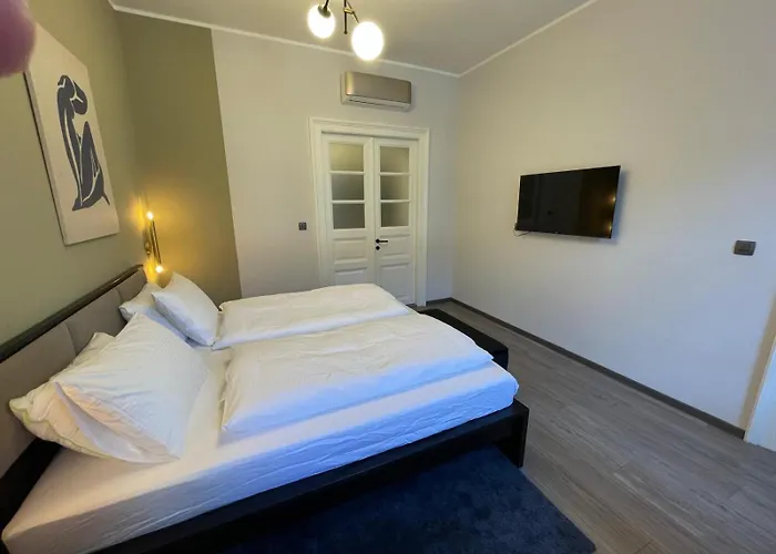 Center 3br With En-suite And Workspace * Rijeka